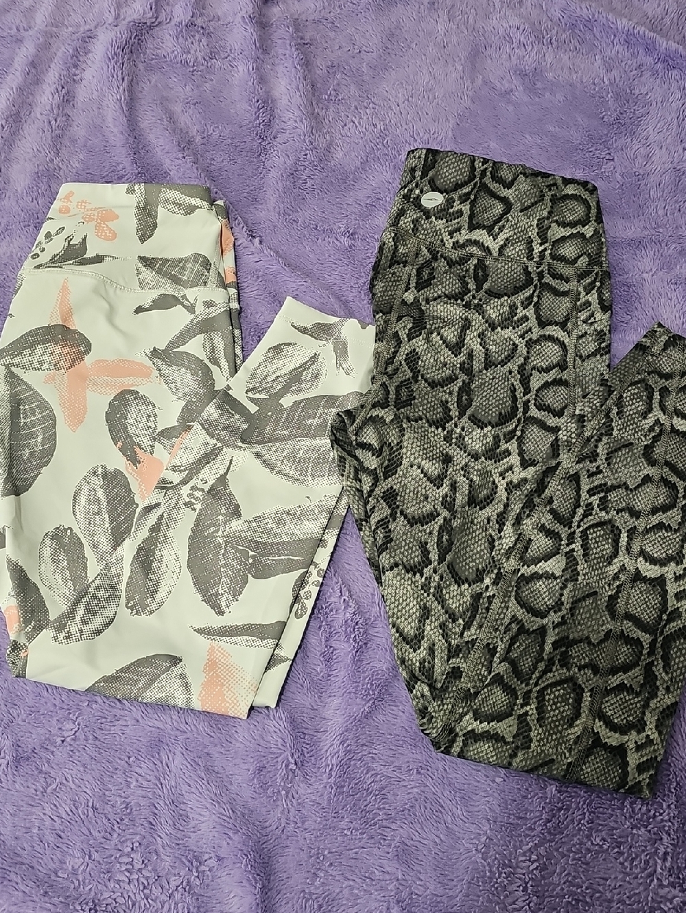 2 Womens Leggins Size‎ XS